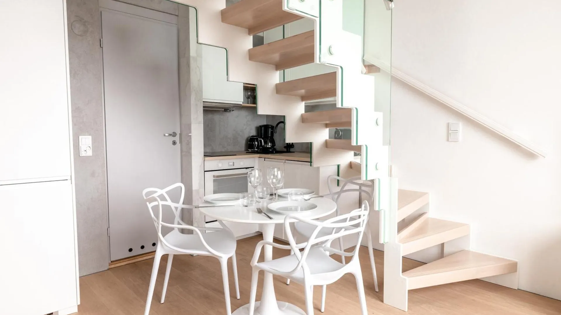 Apartment 2Ndhomes Stunning Penthouse With Great Location In Kamppi Helsinki